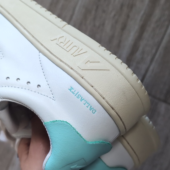 NIB Autry Dallas sneakers - Picture 5 of 15